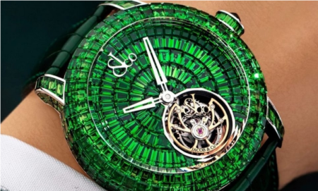 ساعة كريستيانو رونالدو الخضراء